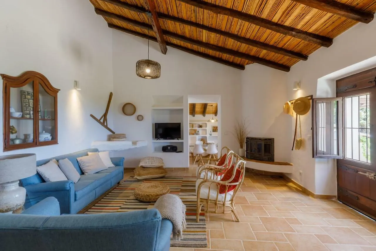 Monte Da Luz - A Family House Villa