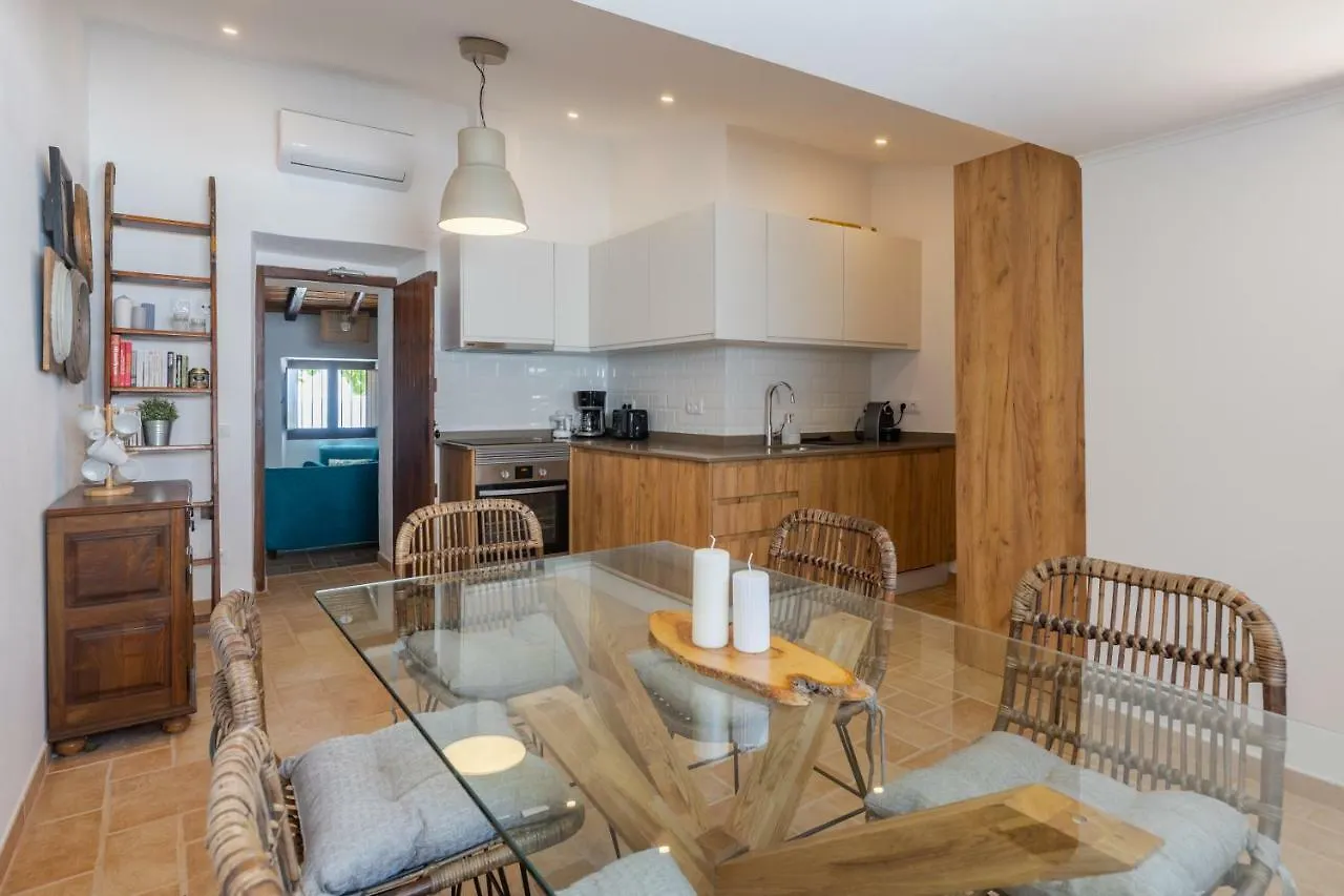 Monte Da Luz - A Family House Villa